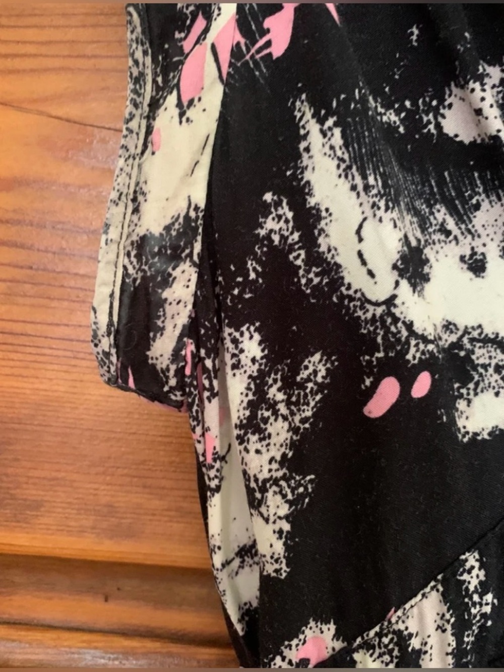 Trashy diva deep cut hurricane print dress
sz 14 as-is - Picture 3 of 7